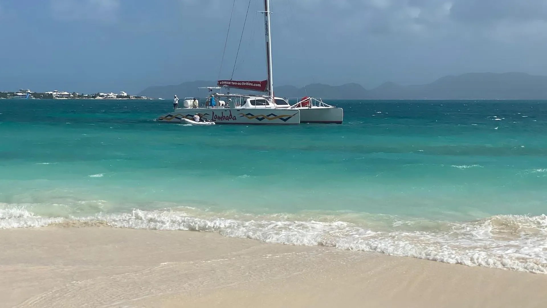 Oceanfront Bliss: 3-Bedroom, Pools & Peloton Bike! Cupecoy  Lägenhet Cupecoy (Sint Maarten)